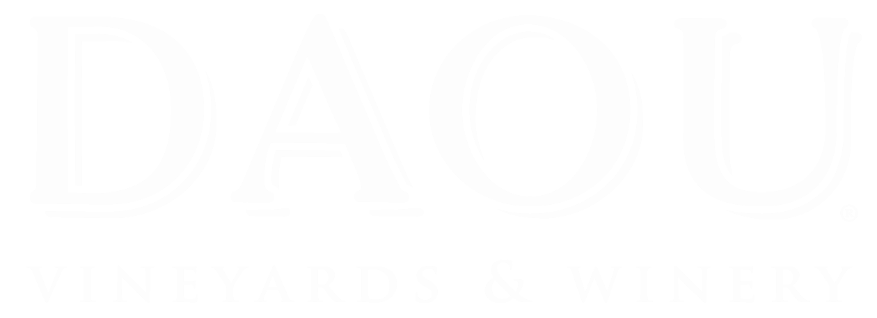 daou vineyards-logo